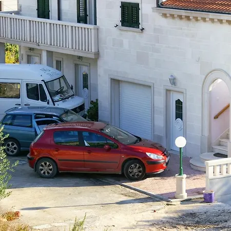 Apartamento Seaside With A Swimming Pool Puntinak, Brac - 769 *