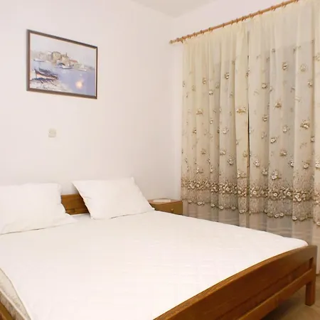 Seaside With A Swimming Pool Puntinak, Brac - 769 Selca (Brac)